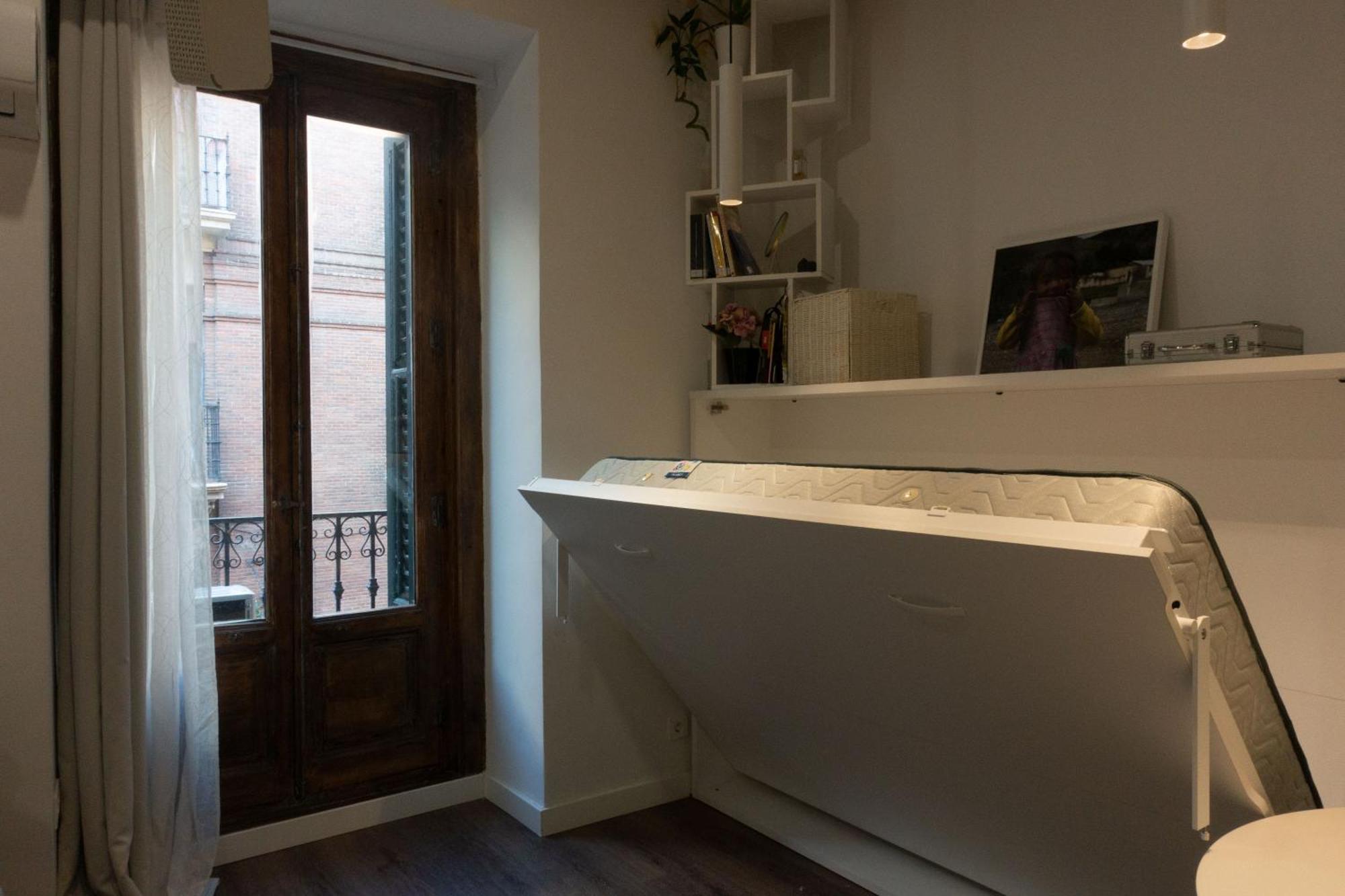 Hortaleza 4, Preciso Estudio En Chueca Junto A La Gran Via De Madrid Bagian luar foto
